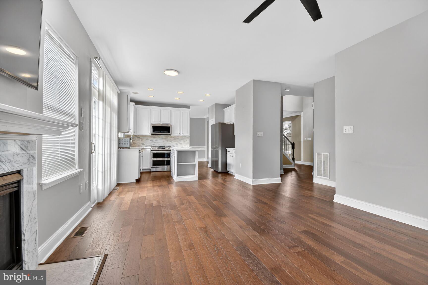 SENECA PARK NORTH - Residential