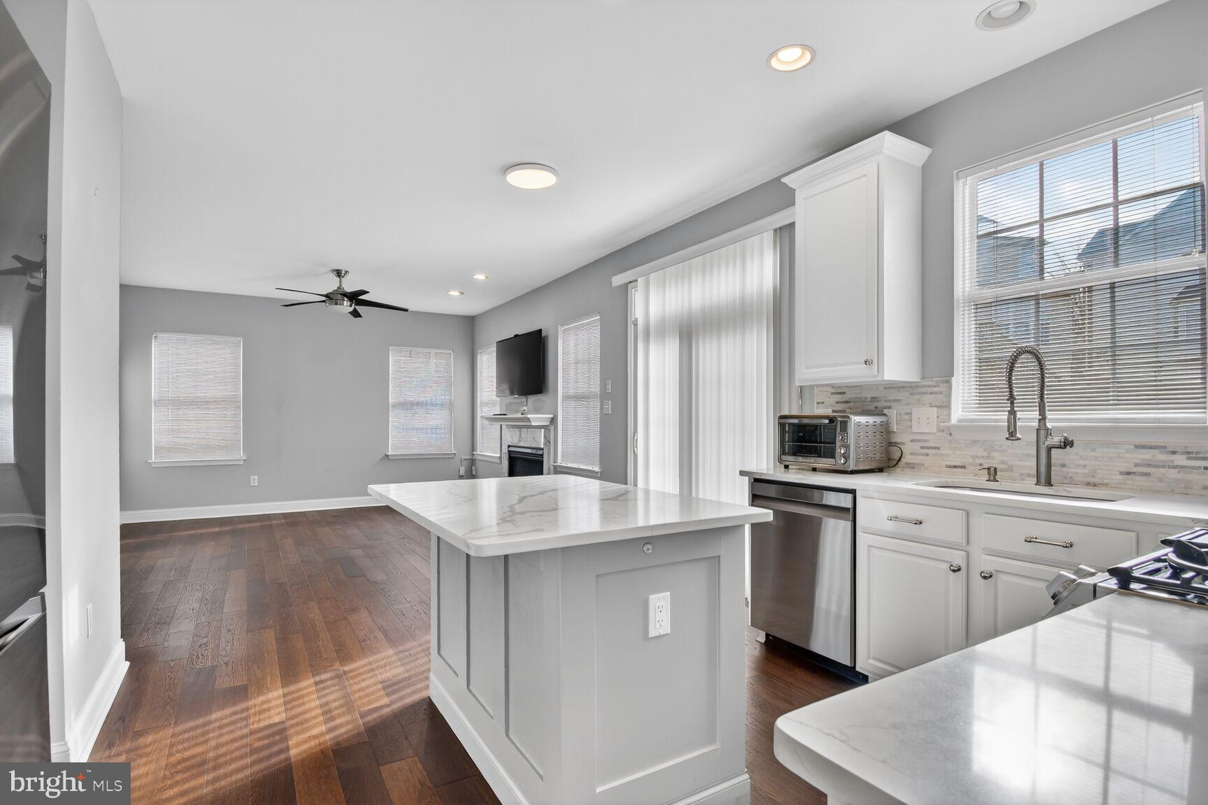 SENECA PARK NORTH - Residential