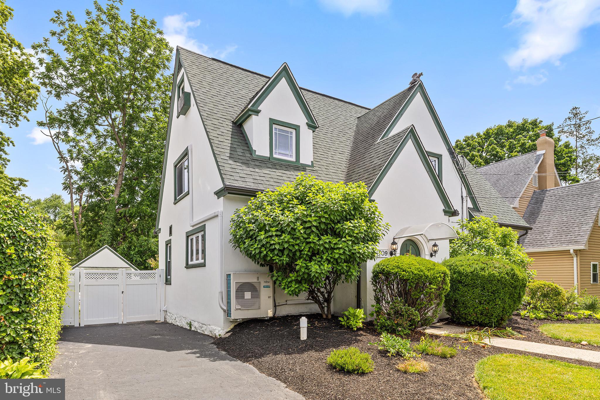 709 TURNER AVENUE