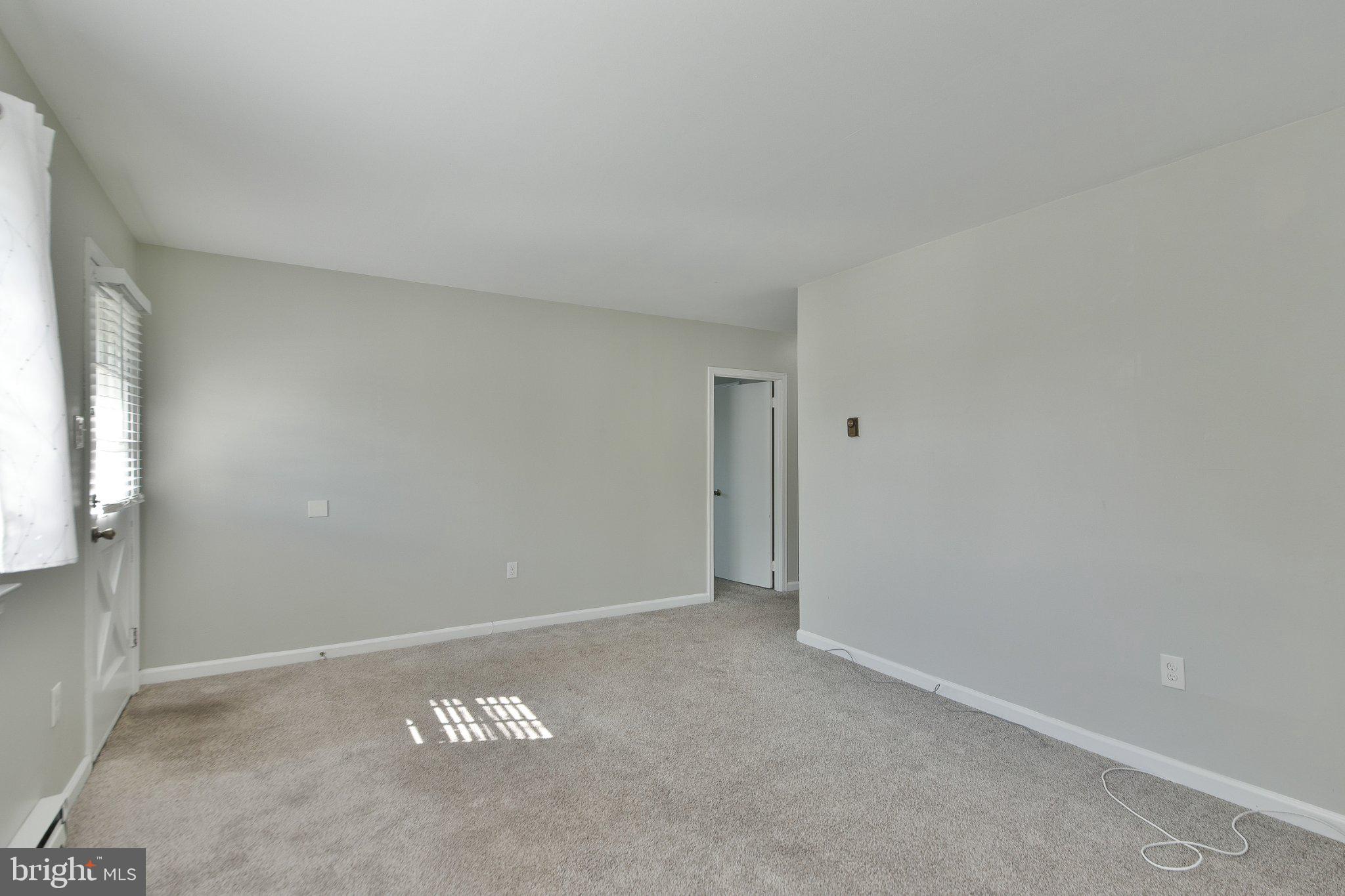 576 MEADOWBROOK AVENUE