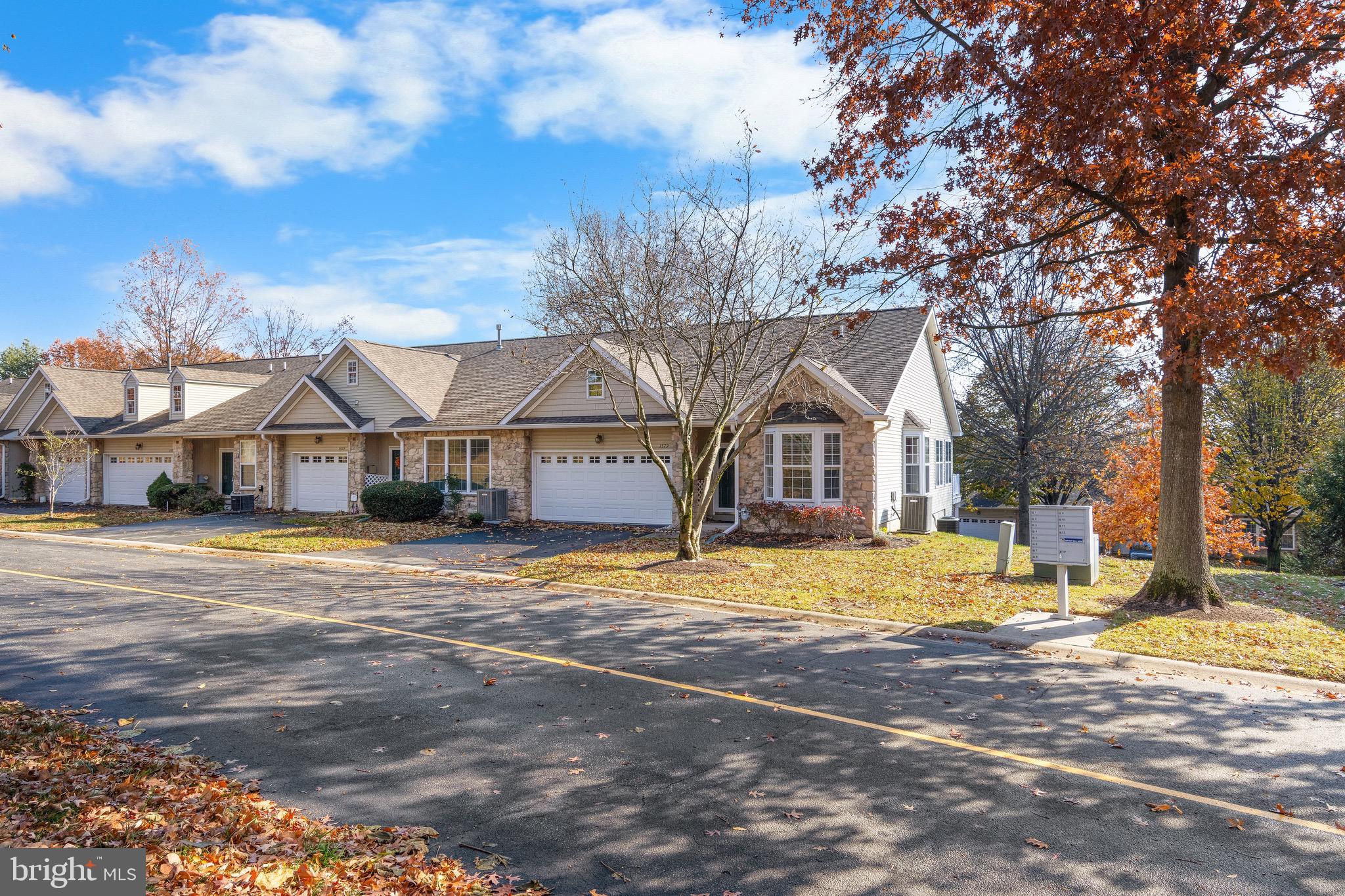 GOLFVIEW - Residential