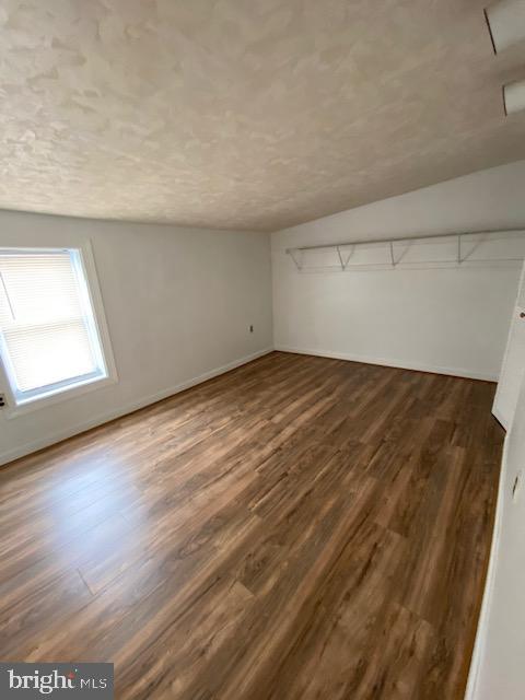 RIVERSIDE - Residential Lease