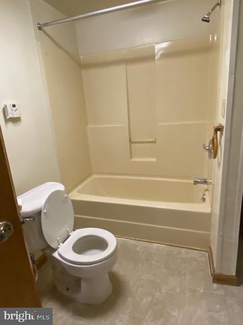 RIVERSIDE - Residential Lease