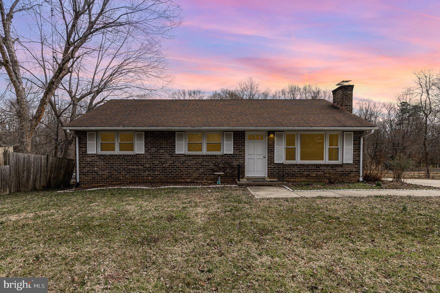 Don't miss your chance to look at this charming home located in South Stafford. This home features hardwood  floors, great lighting, great lot for entertaining, fully finished basement with wood fireplace, large driveway, and much more.