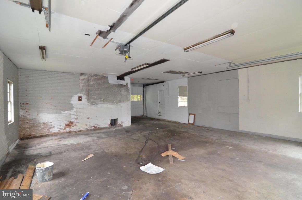 1709 LAMPETER ROAD