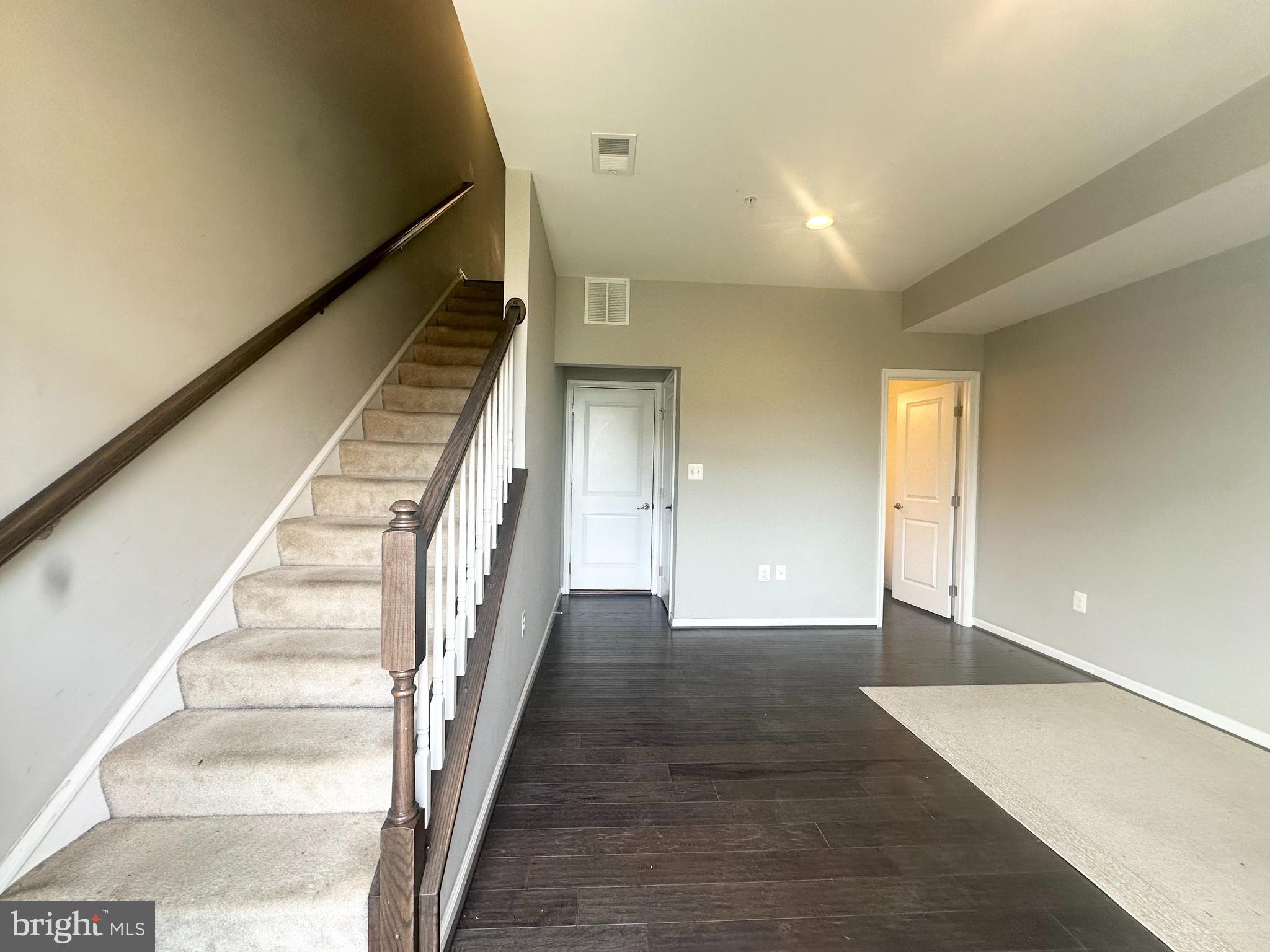 O'DONNELL SQUARE - Residential Lease