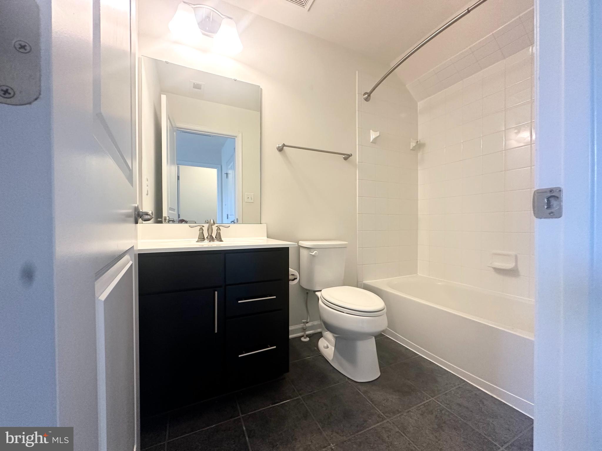 O'DONNELL SQUARE - Residential Lease