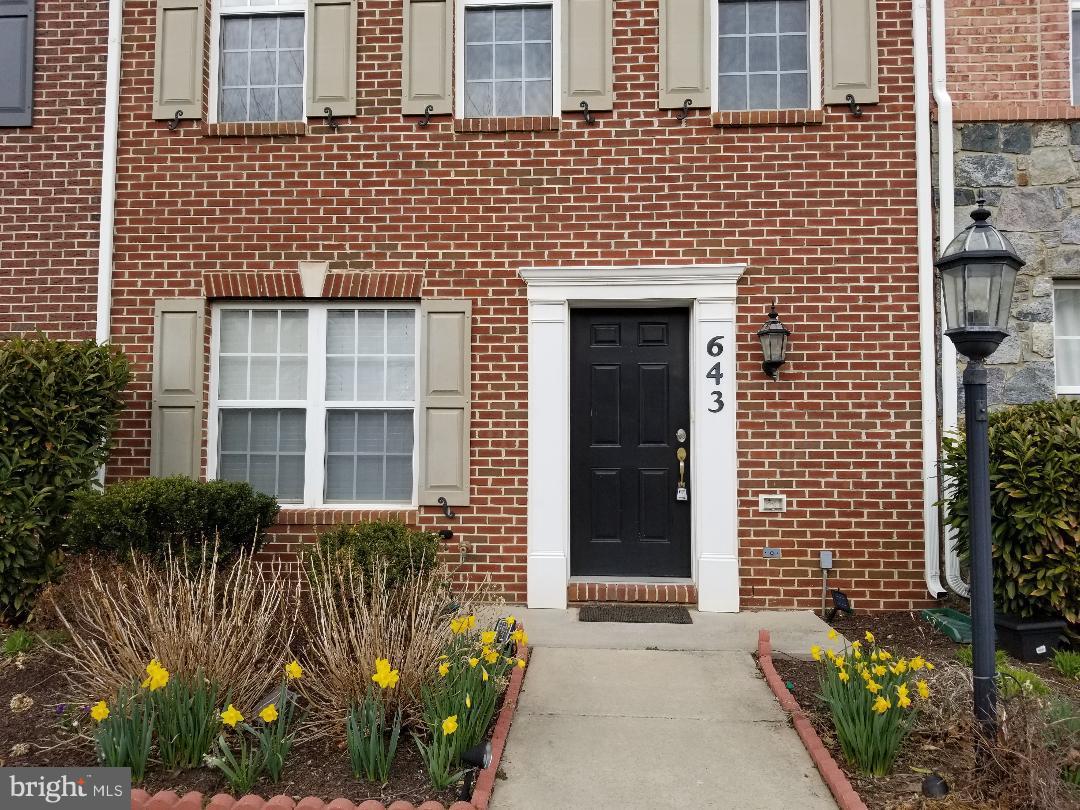 643 PULLMAN PLACE