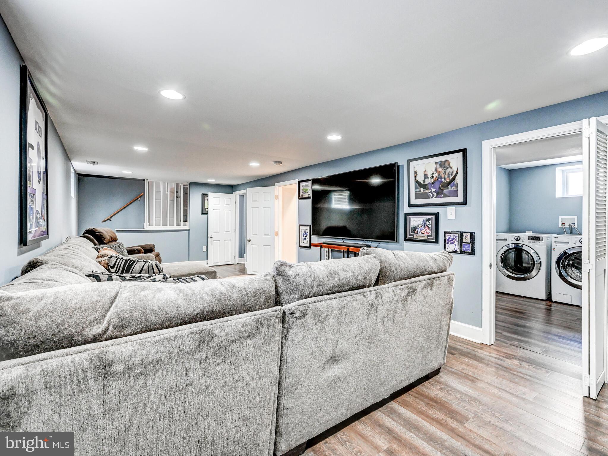 PARKVILLE HEIGHTS - Residential
