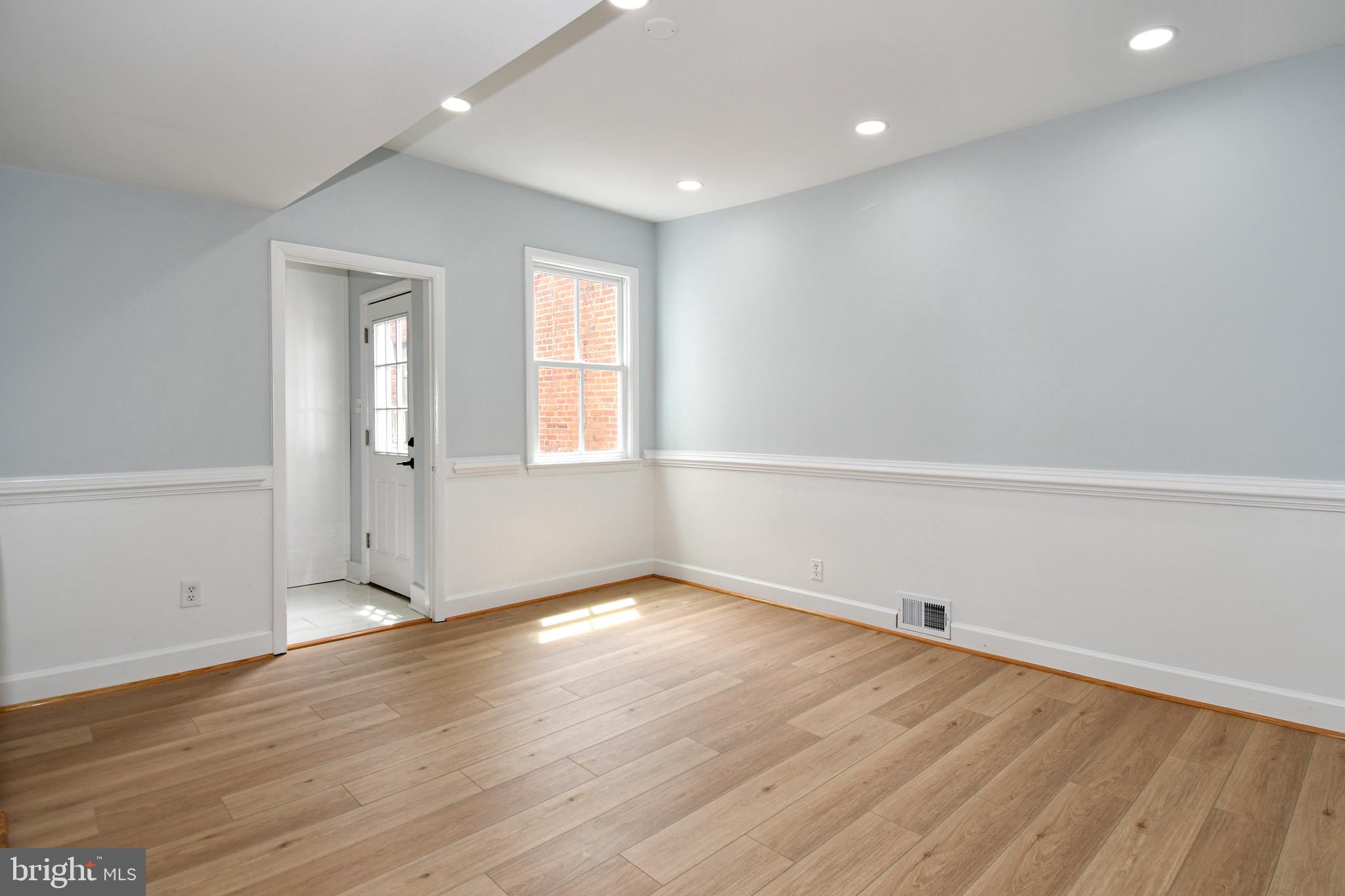 OLD TOWN - Residential Lease