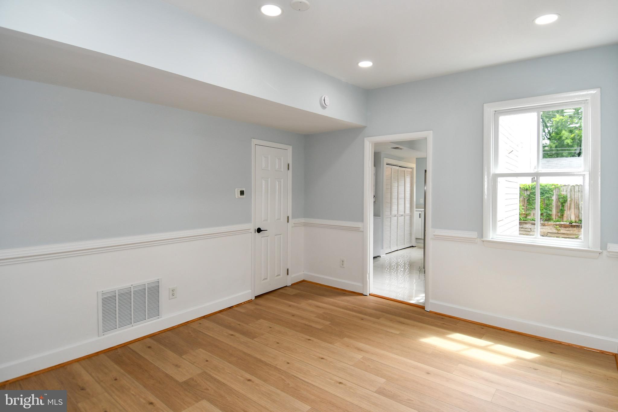 OLD TOWN - Residential Lease