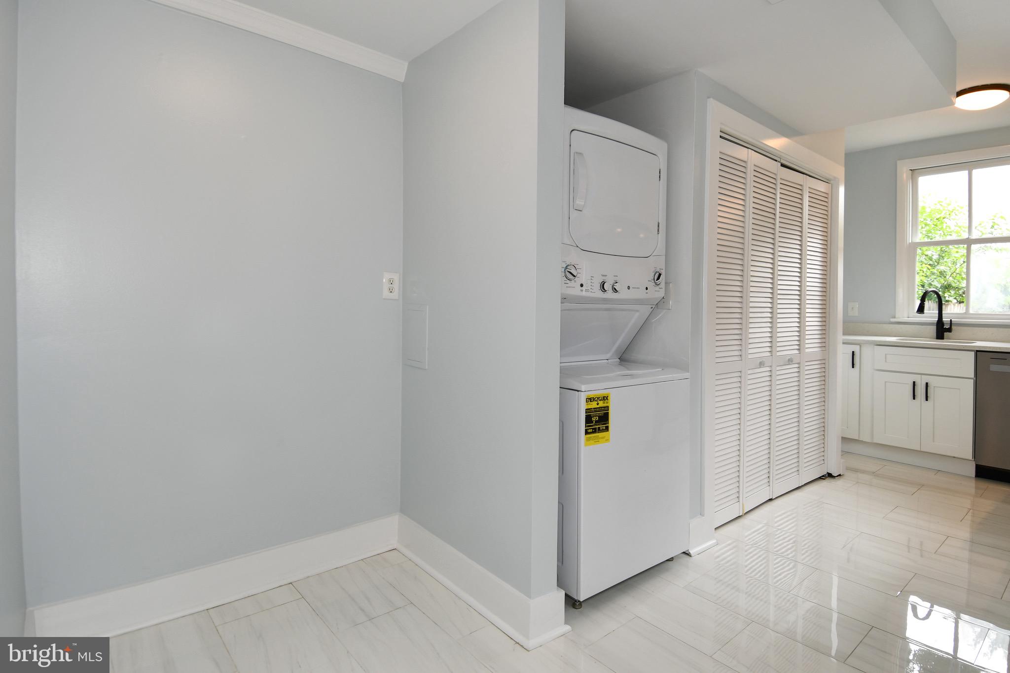 OLD TOWN - Residential Lease