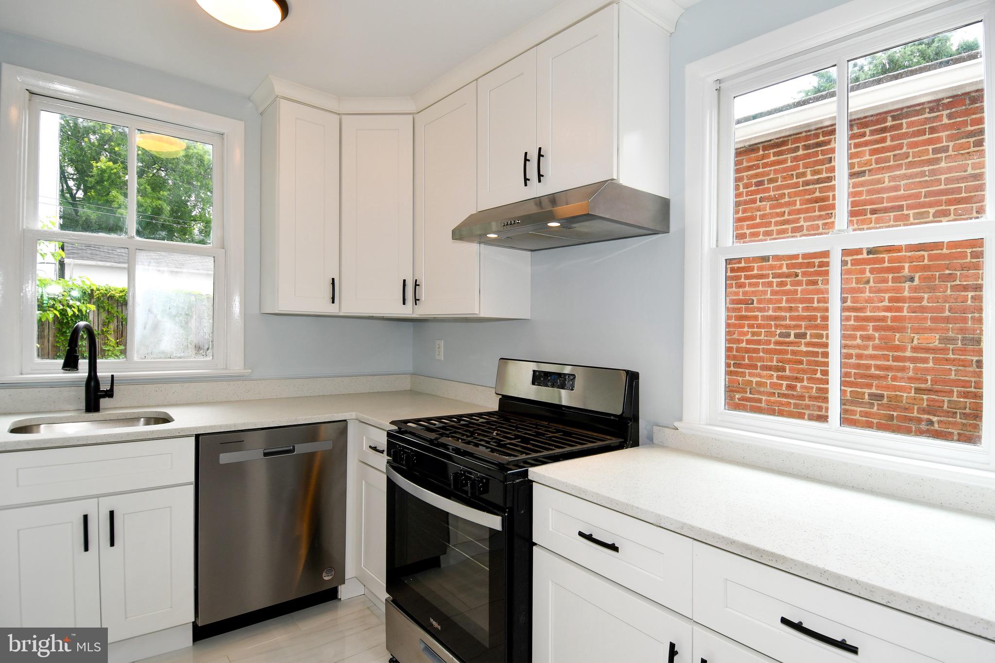 OLD TOWN - Residential Lease