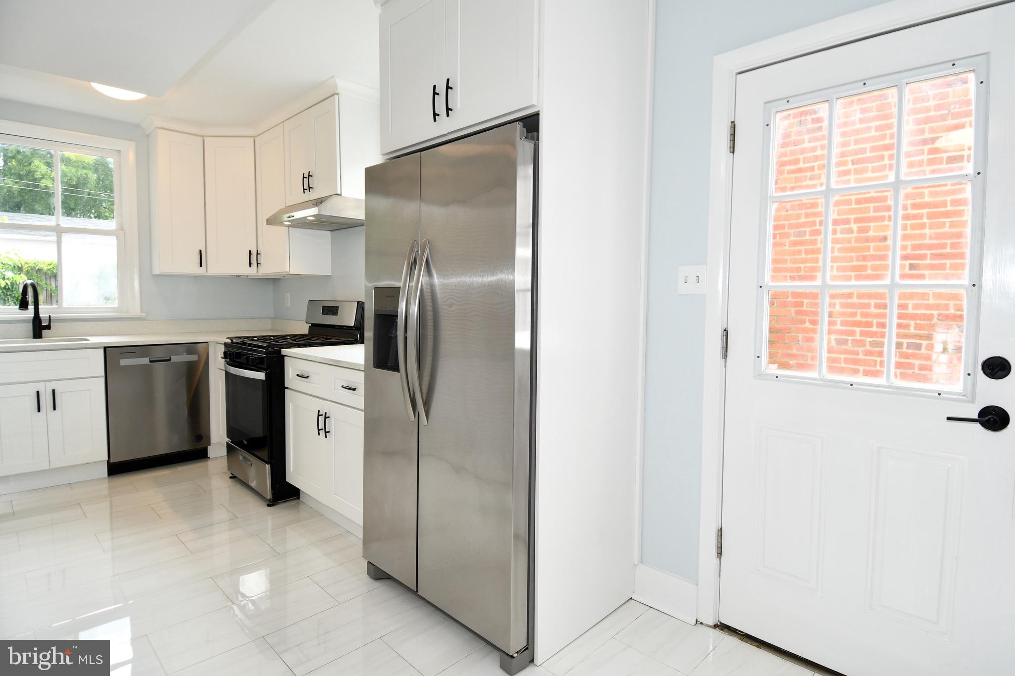 OLD TOWN - Residential Lease