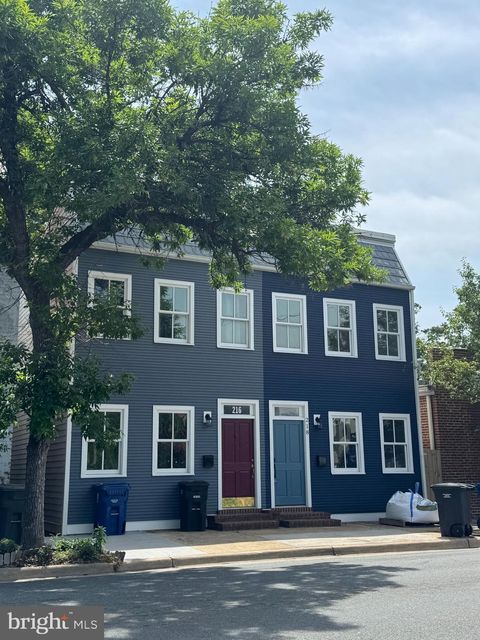 218 S HENRY STREET ALEXANDRIA VA 22314