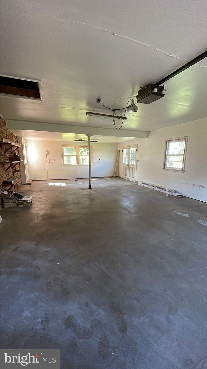 MOUNT HEBRON - Residential Lease