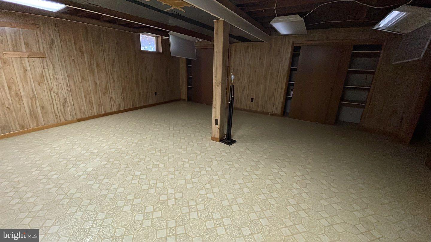 MOUNT HEBRON - Residential Lease