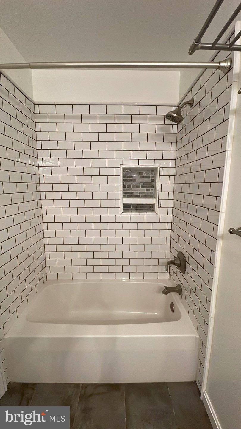 MOUNT HEBRON - Residential Lease