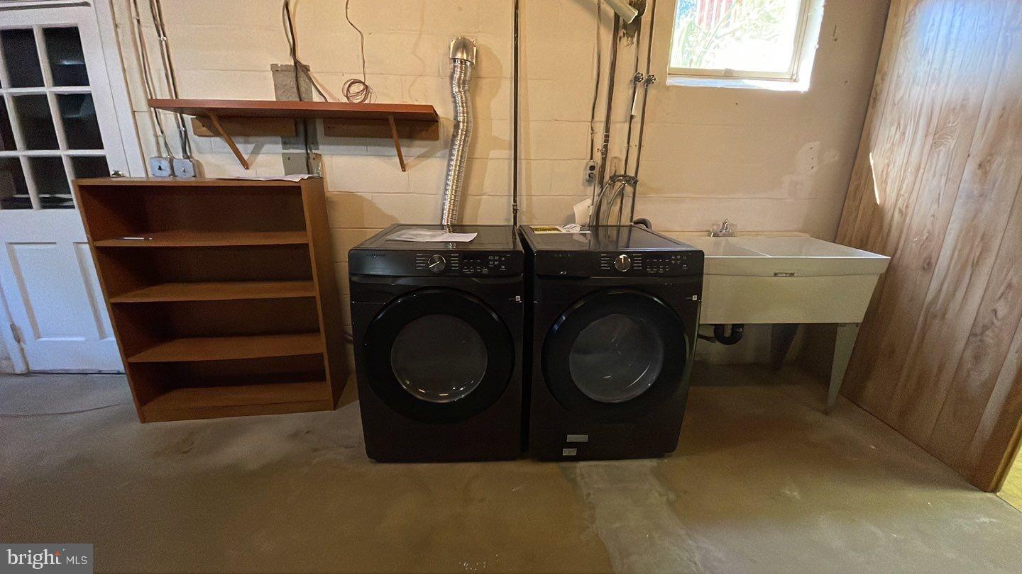 MOUNT HEBRON - Residential Lease