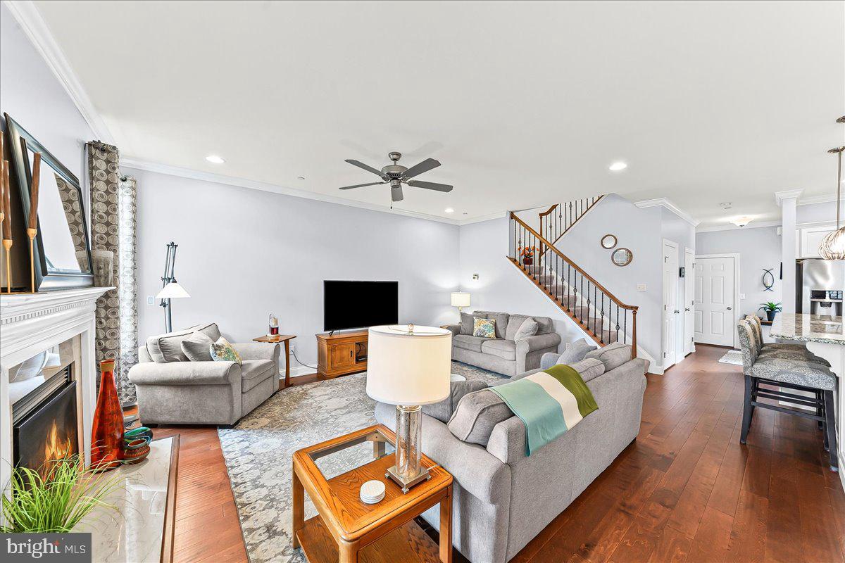 VILLAGE GREENE - Residential