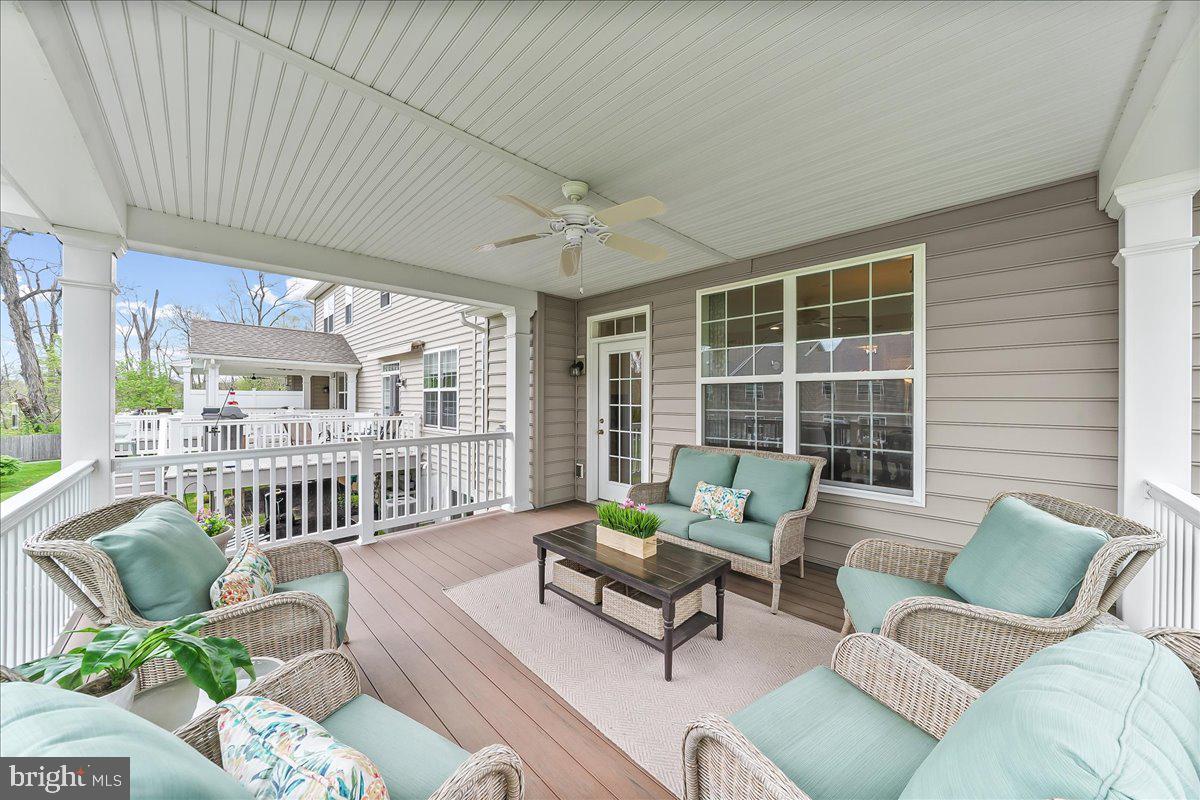 VILLAGE GREENE - Residential