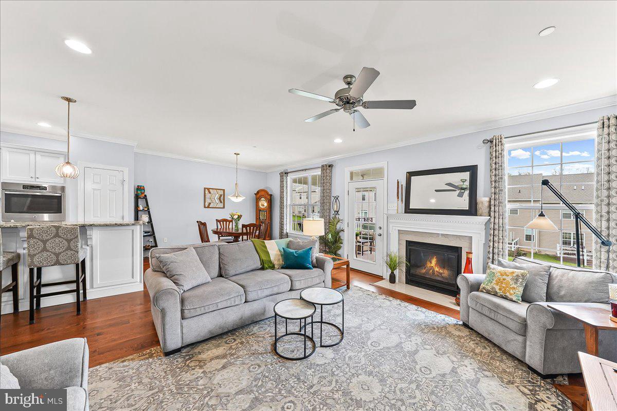 VILLAGE GREENE - Residential