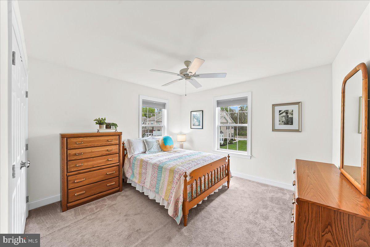 VILLAGE GREENE - Residential