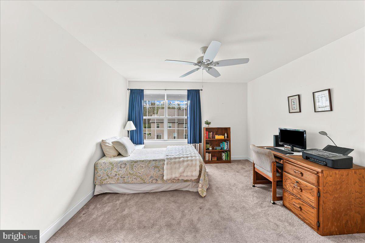 VILLAGE GREENE - Residential