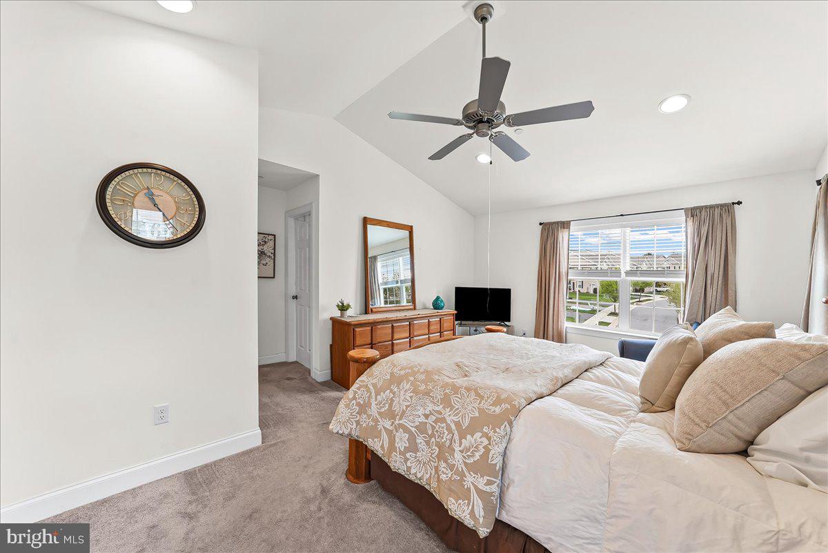 VILLAGE GREENE - Residential