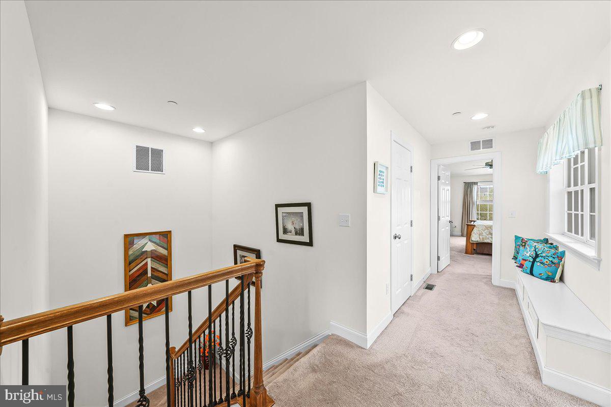 VILLAGE GREENE - Residential