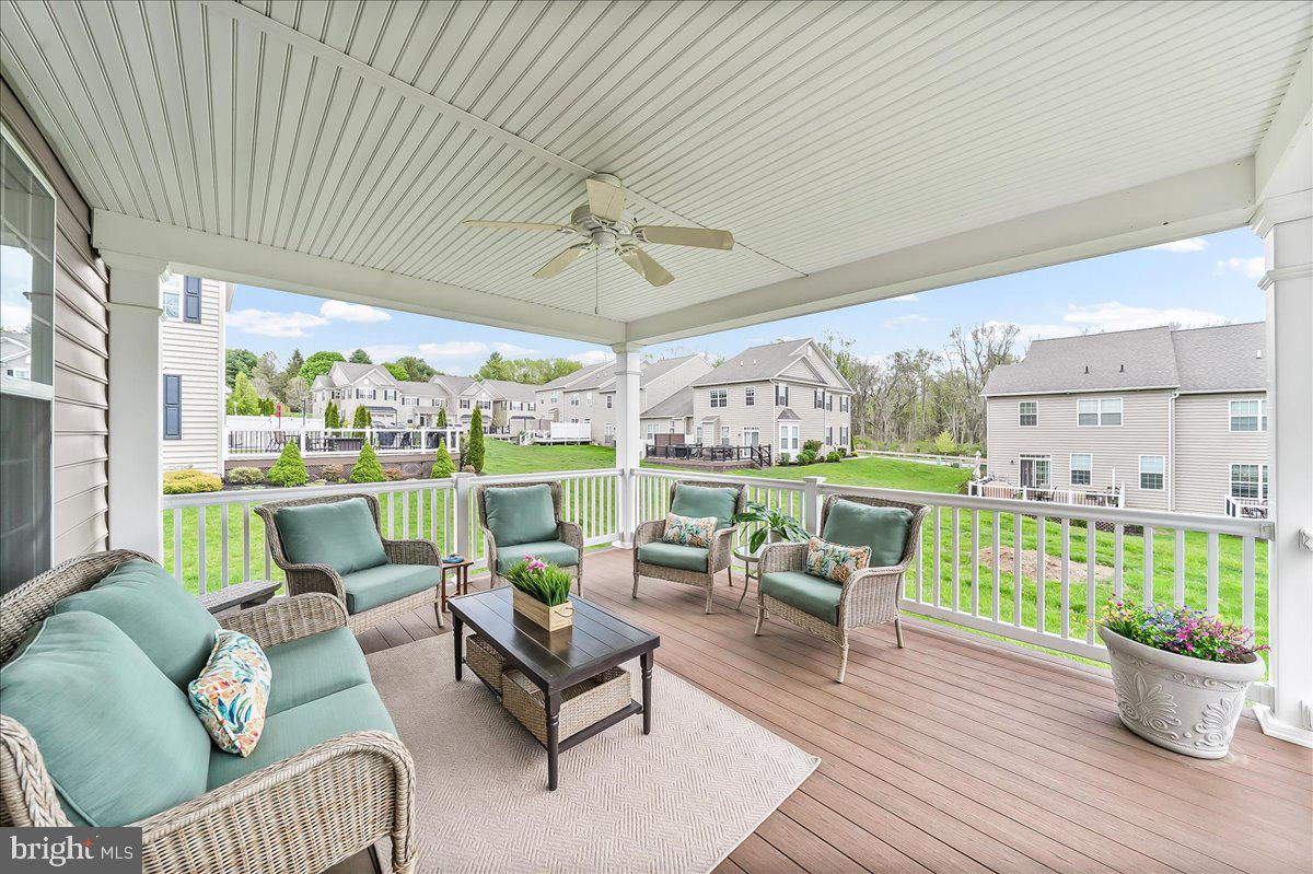 VILLAGE GREENE - Residential