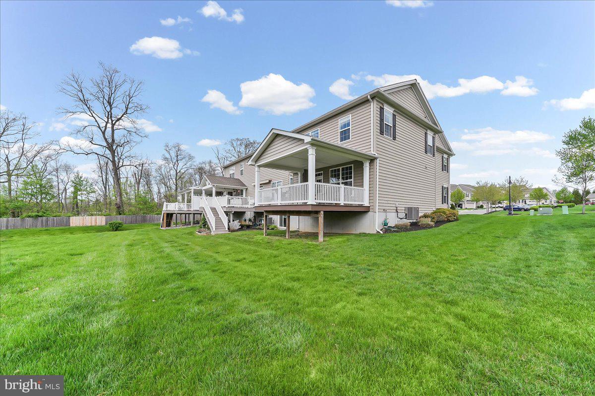 VILLAGE GREENE - Residential