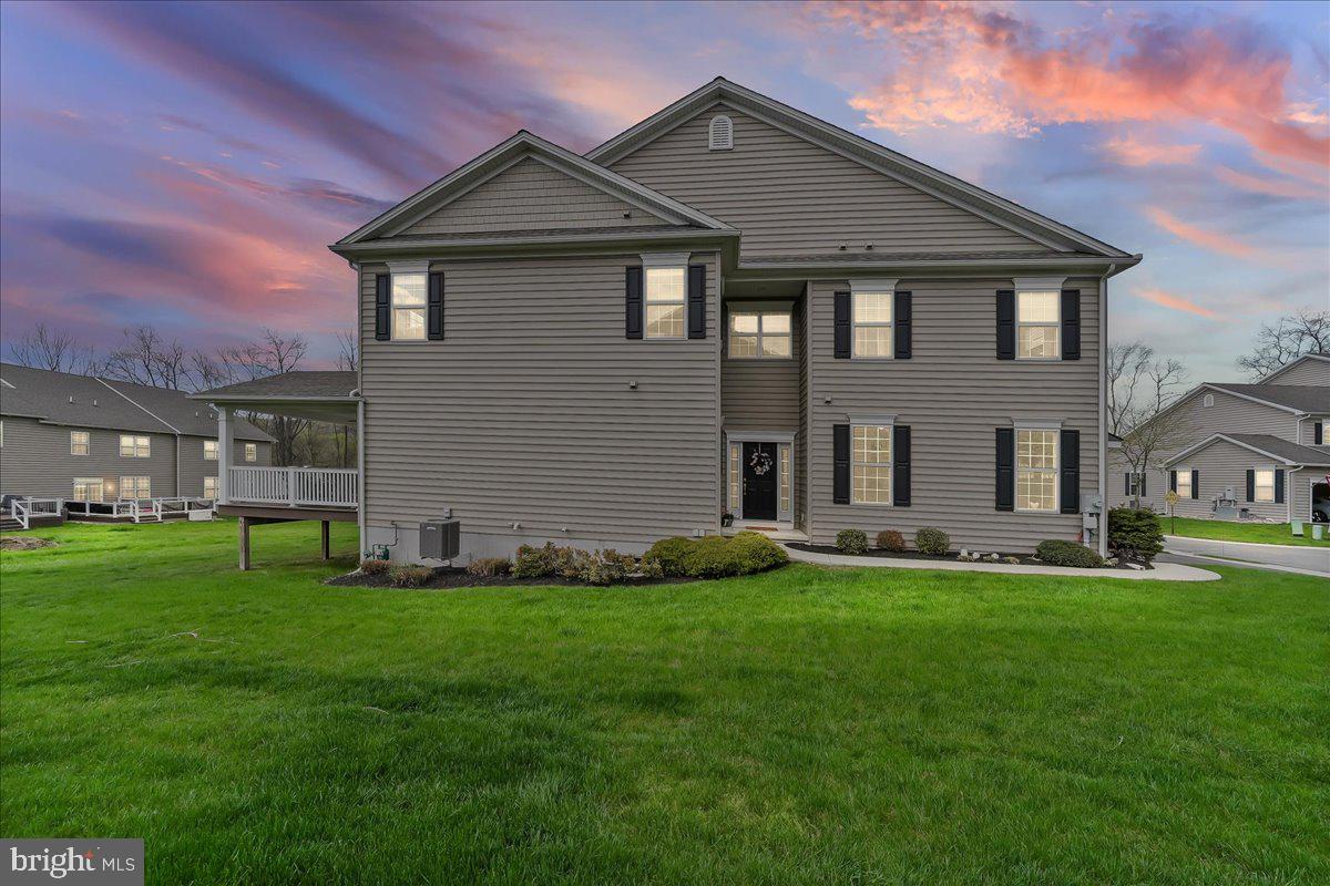 VILLAGE GREENE - Residential