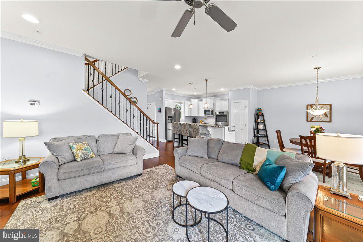 VILLAGE GREENE - Residential