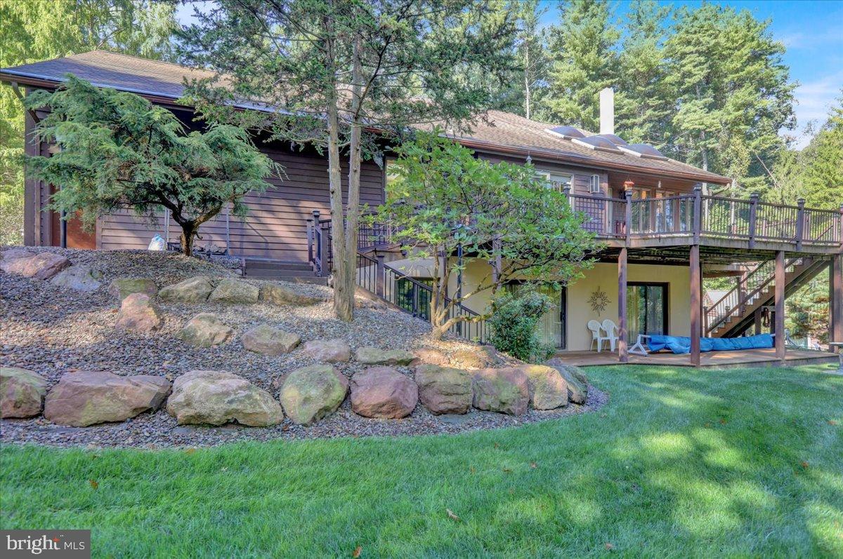 HESSIAN PINES - Residential