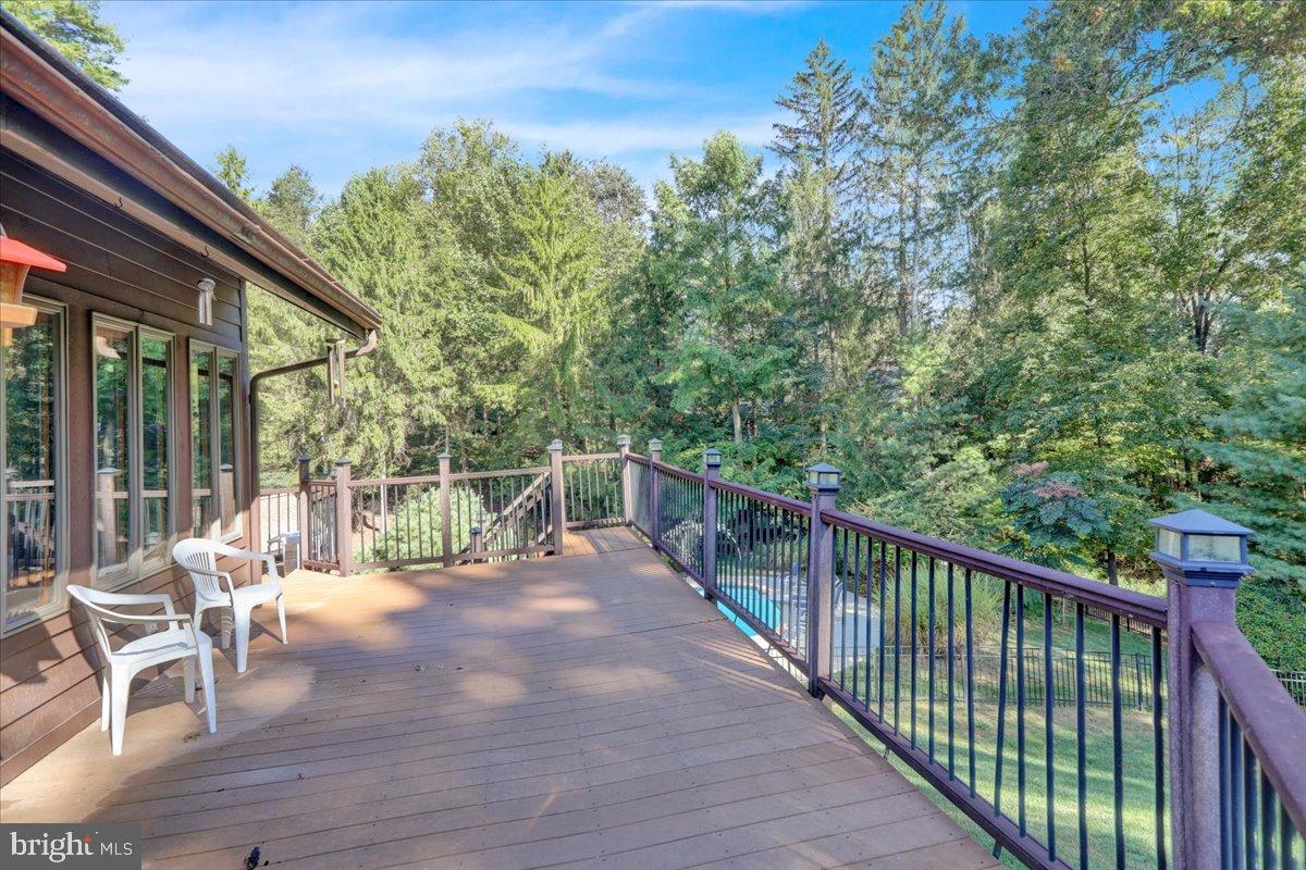 HESSIAN PINES - Residential