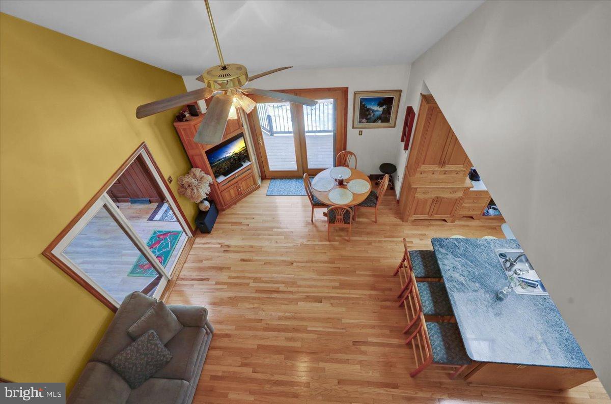 HESSIAN PINES - Residential