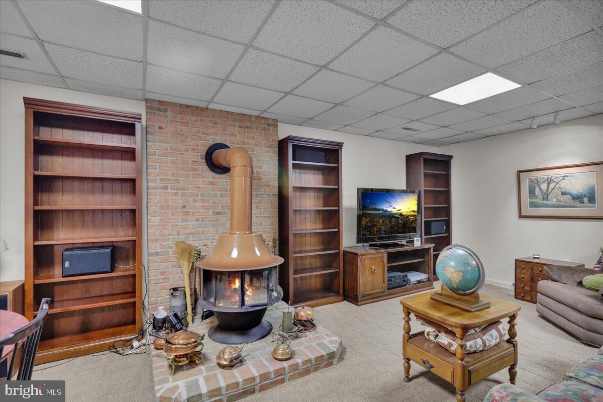 HESSIAN PINES - Residential