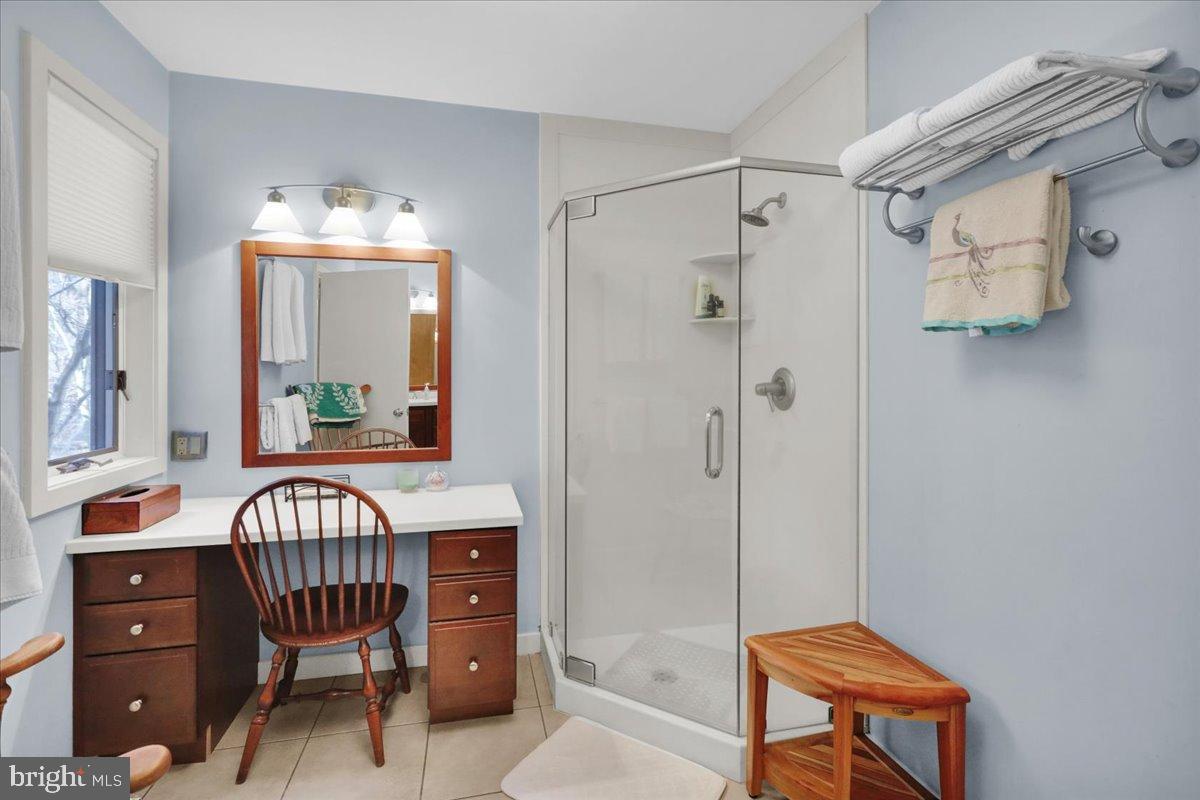 HESSIAN PINES - Residential