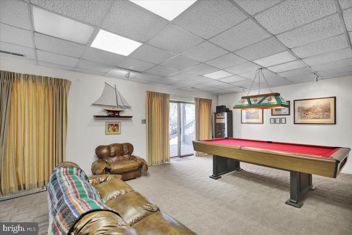 HESSIAN PINES - Residential