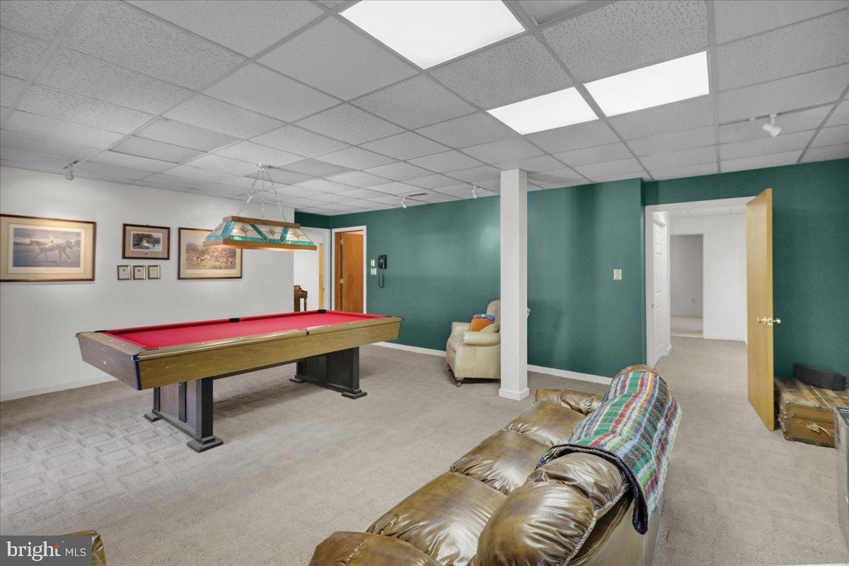 HESSIAN PINES - Residential