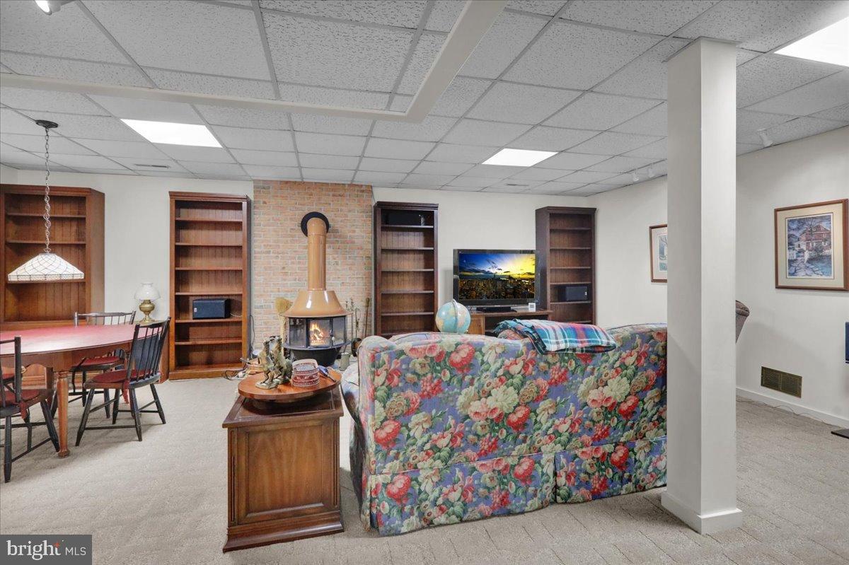 HESSIAN PINES - Residential