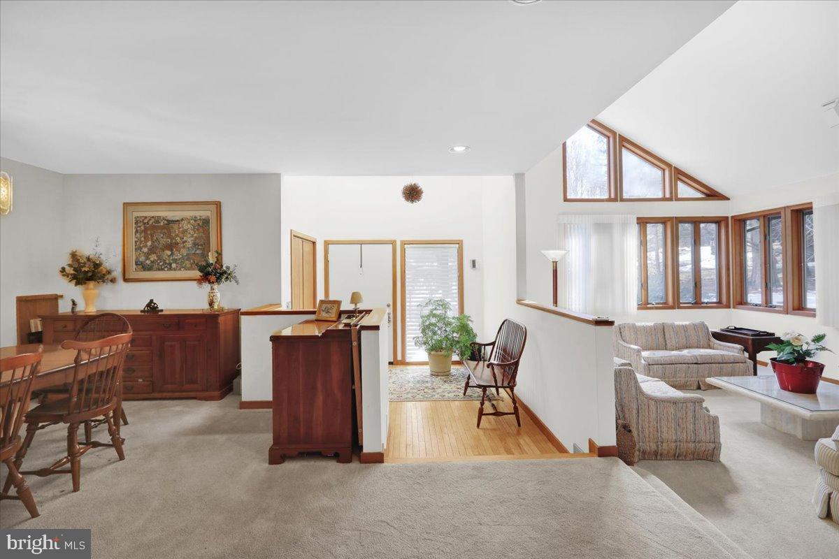 HESSIAN PINES - Residential