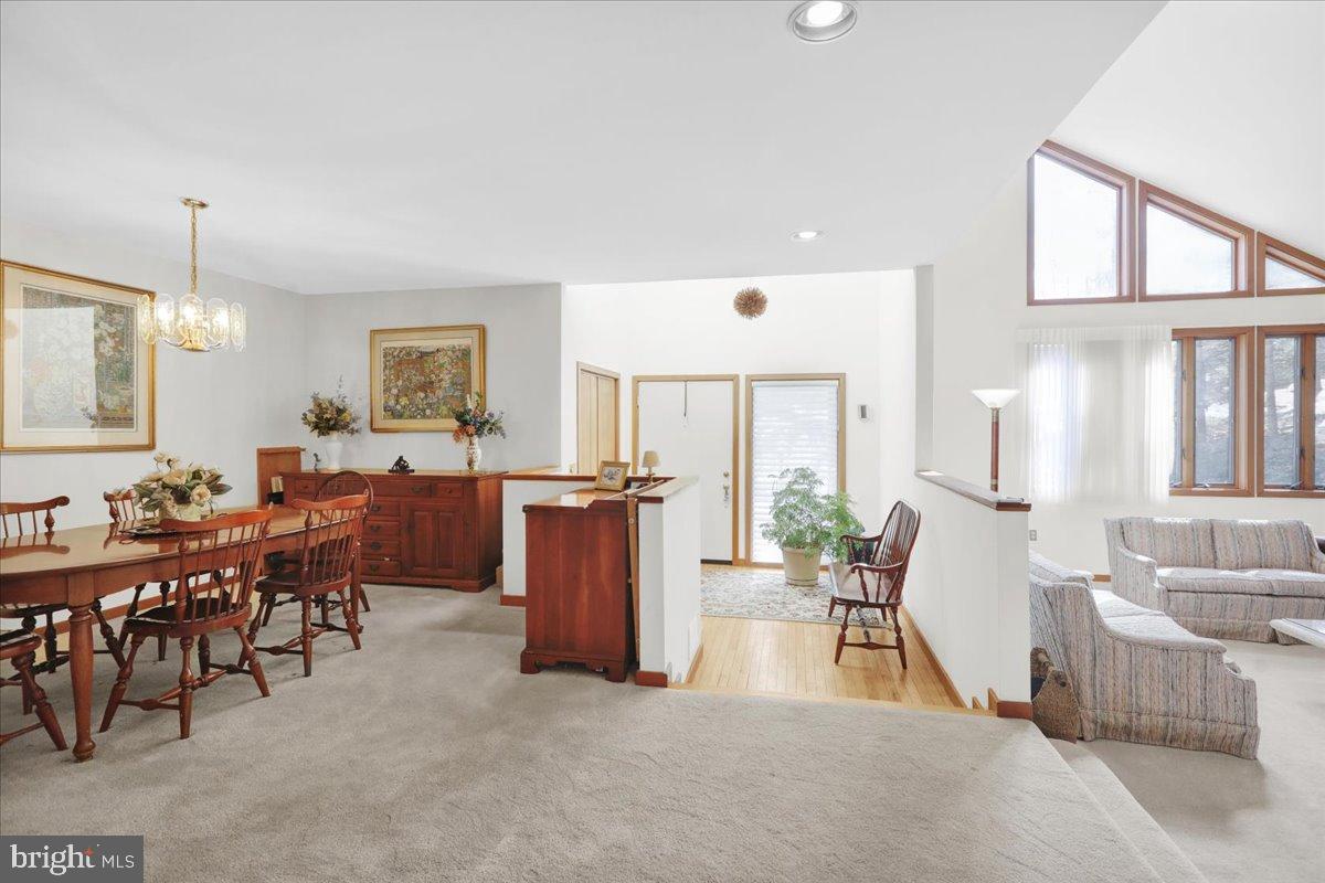 HESSIAN PINES - Residential