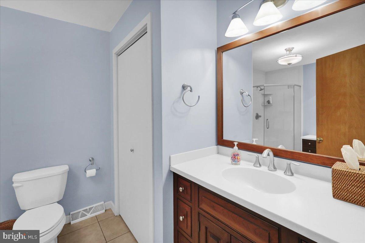 HESSIAN PINES - Residential