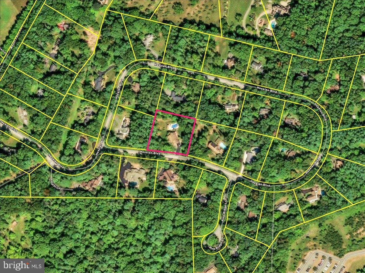 HESSIAN PINES - Residential