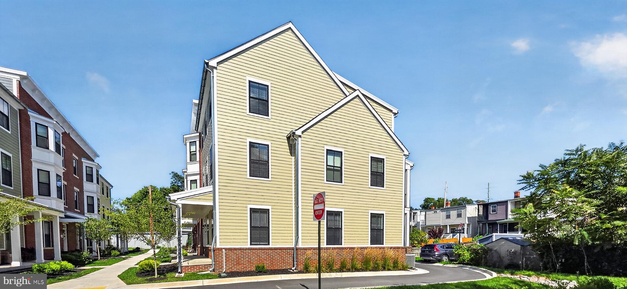 426 CHAPEL ALLEY 8
