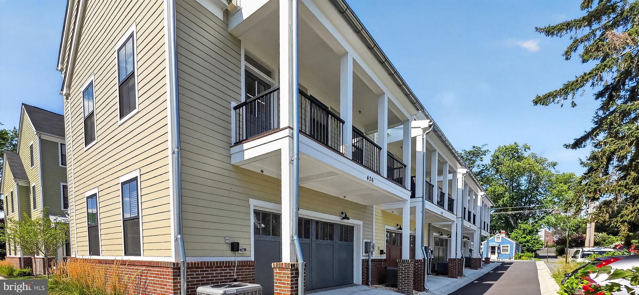426 CHAPEL ALLEY 8