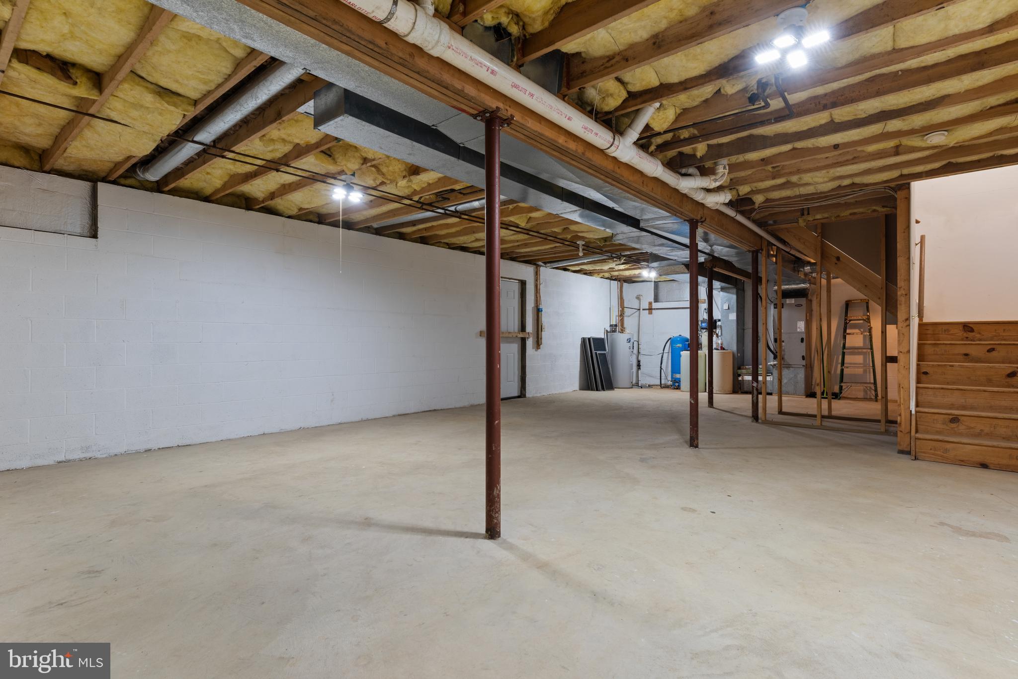 PLEASANT PLAINS - Residential