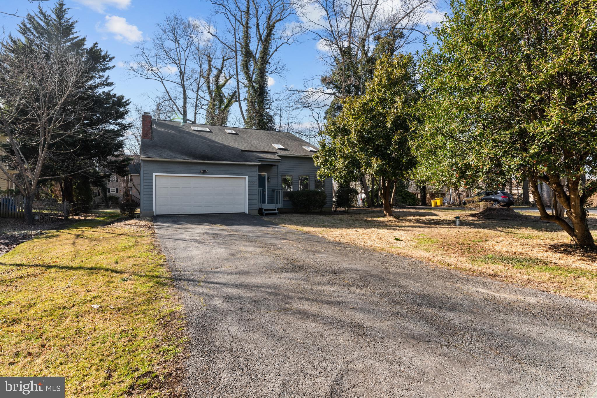 PLEASANT PLAINS - Residential